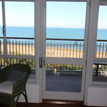Spacious With Sea View *