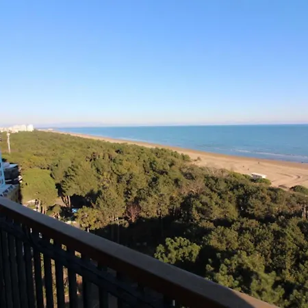 Spacious With Sea View Apartment